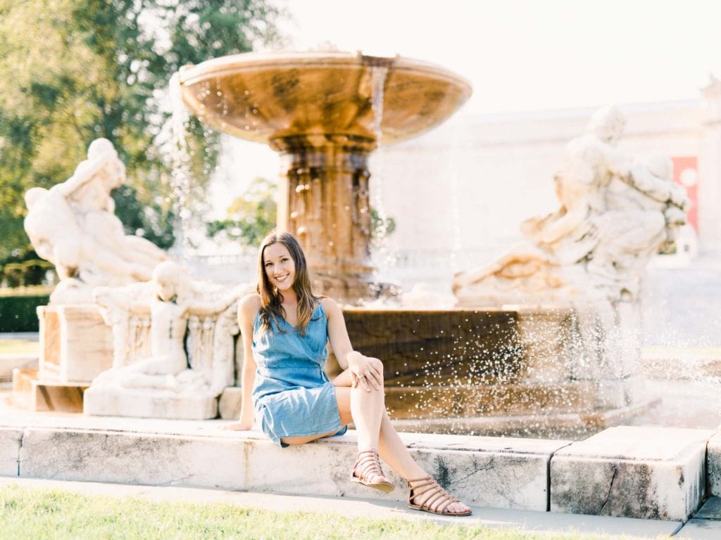 amanda-senior-photos-at-cleveland-art-museum