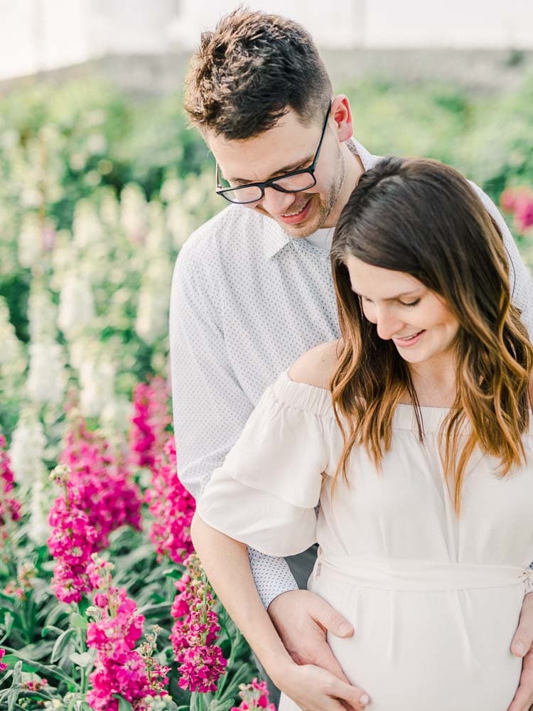 Cleveland Maternity by Juliana Kaderbek Photography | Greenhouse Maternity Session | Cleveland Ohio