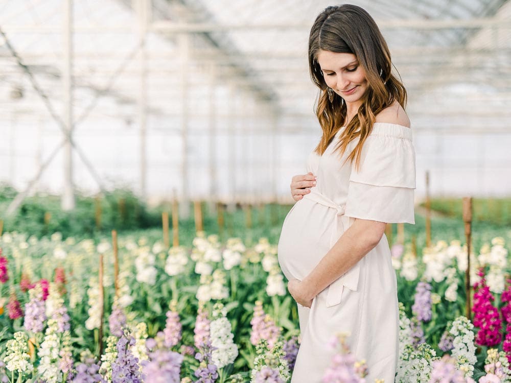 Cleveland Maternity by Juliana Kaderbek Photography | Greenhouse Maternity Session | Cleveland Ohio