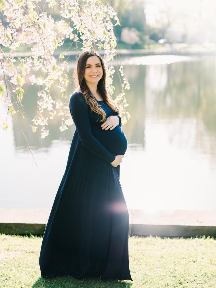 Cleveland Maternity Session at Cleveland Museum of Art by Juliana Kaderbek Photography, an award winning Cleveland Maternity Photographer