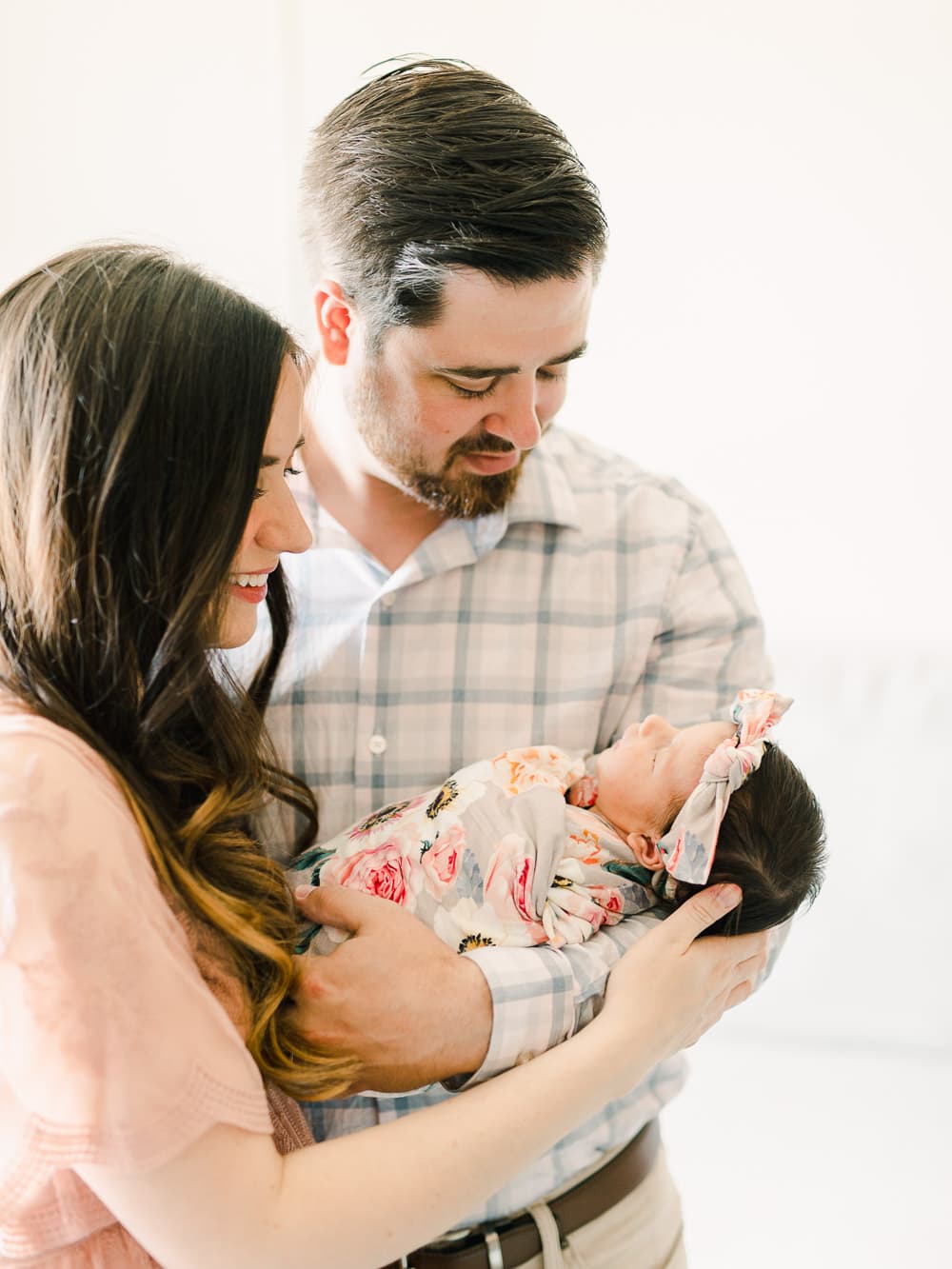 Newborn with parents photo inspiration, Cleveland Newborn Photography, In-home newborn session by Juliana Kaderbek Photography