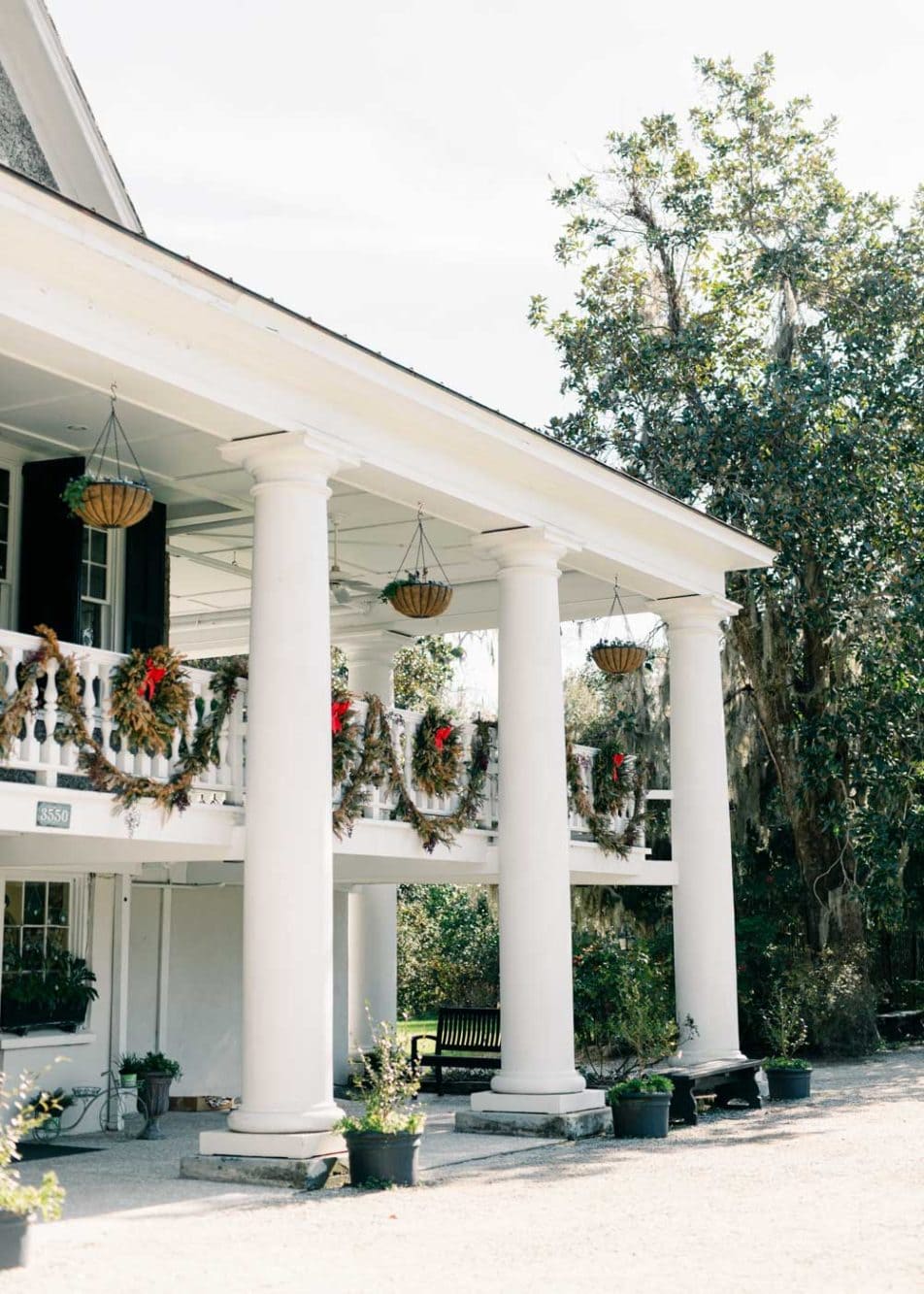Magnolia Plantation and Gardens mansion in Charleston, South Carolina