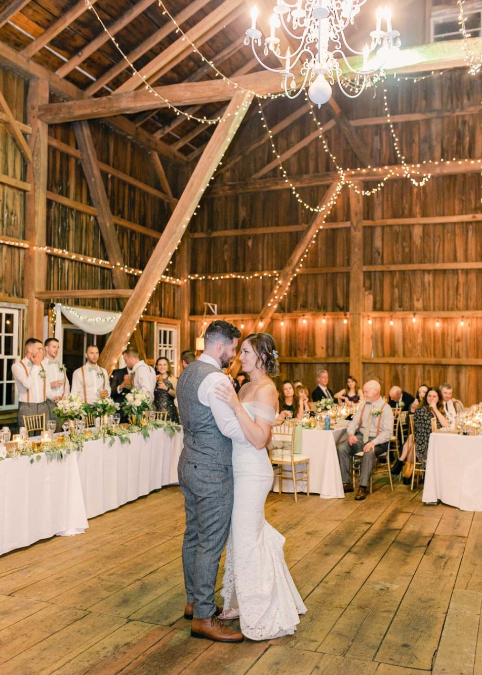 Couple's first dance at their Cleveland barn wedding