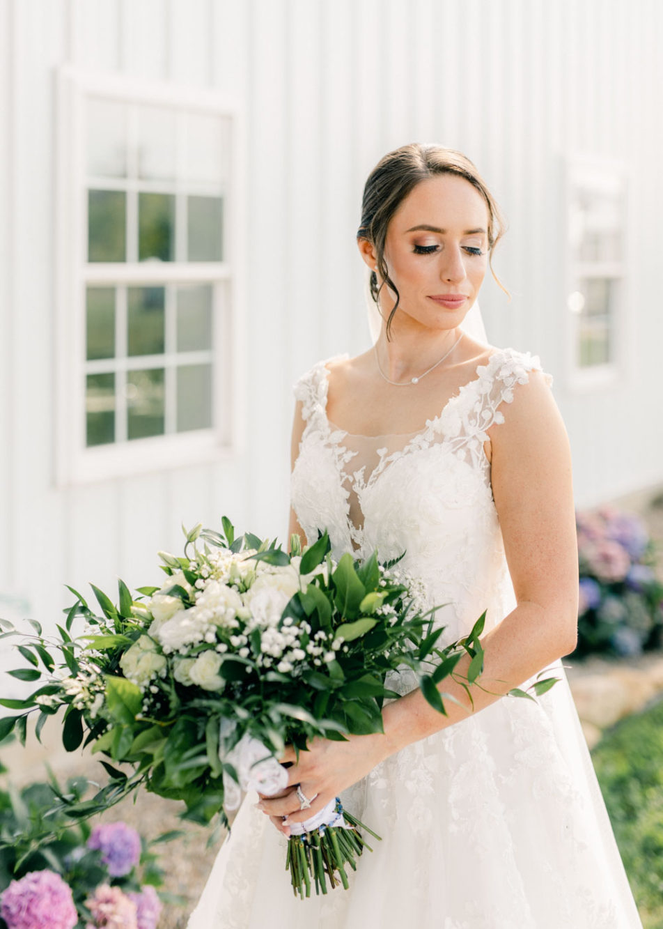white rose barn wedding photographed by Juliana Kaderbek Photography, cleveland wedding photographer