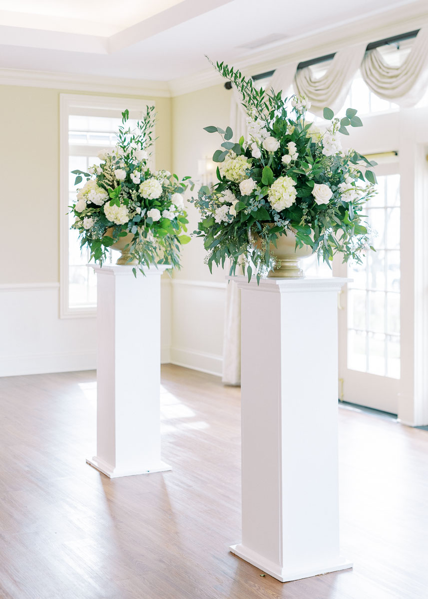 Glidden House wedding ceremony decor