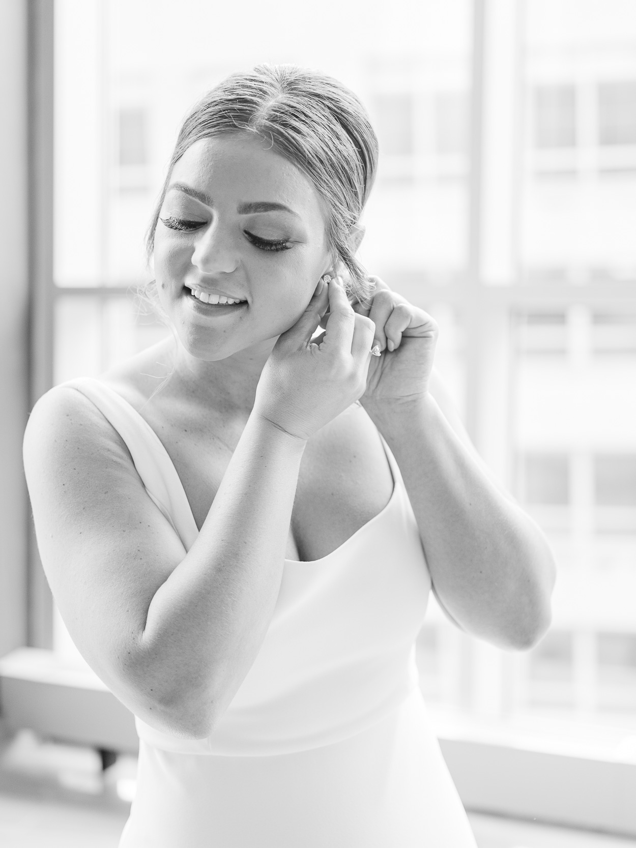 Bride getting ready at the Westin Hotel in Cleveland