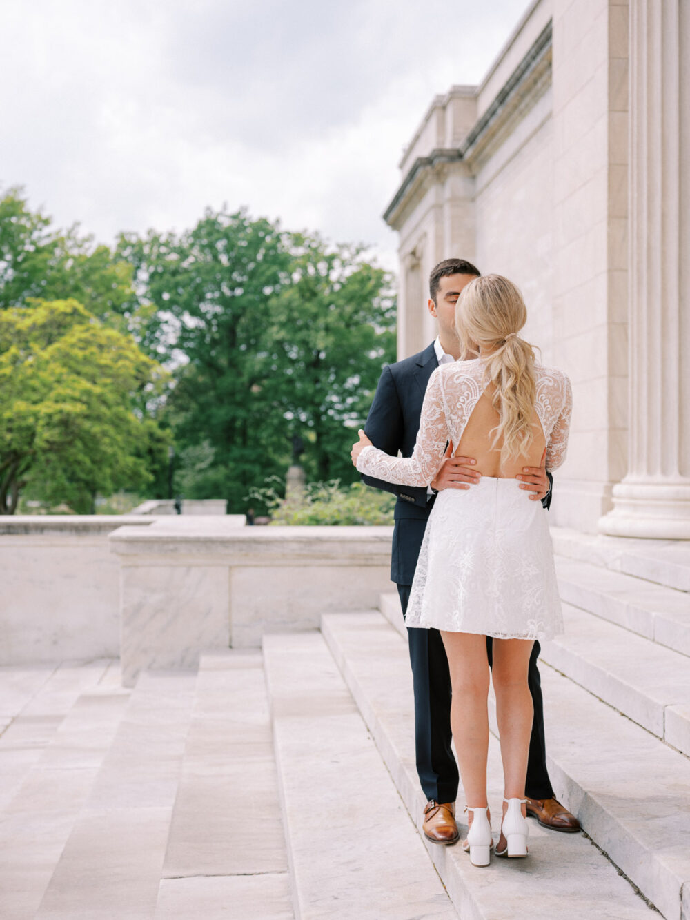 Cleveland engagement photos by Juliana Kae at the Cleveland Art Museum
