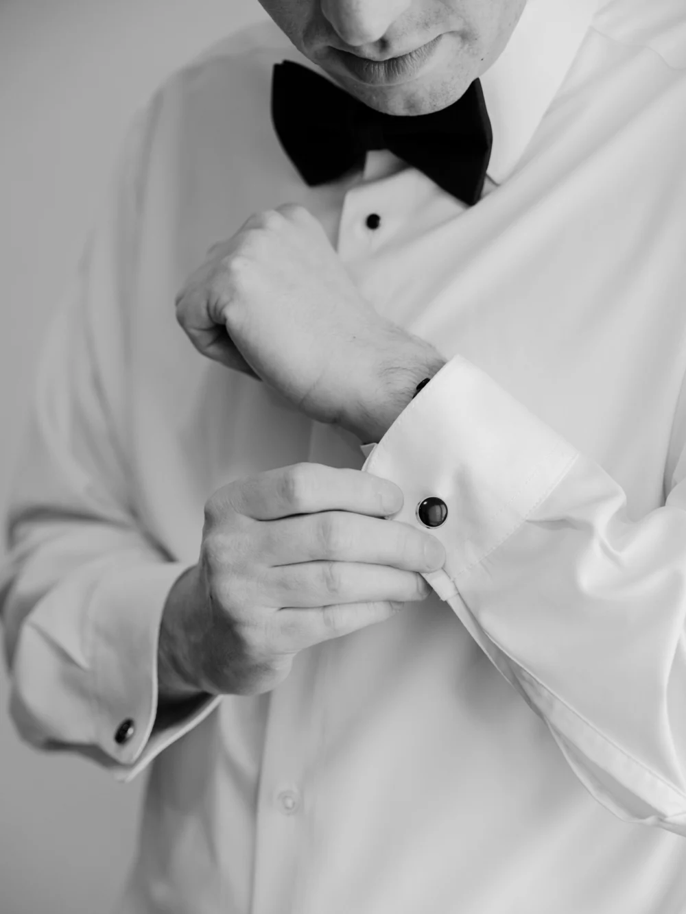 Groom getting ready for his Cleveland wedding