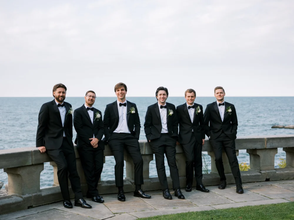 Groom with groomsmen at his Shoreby Club wedding in Cleveland, Ohio
