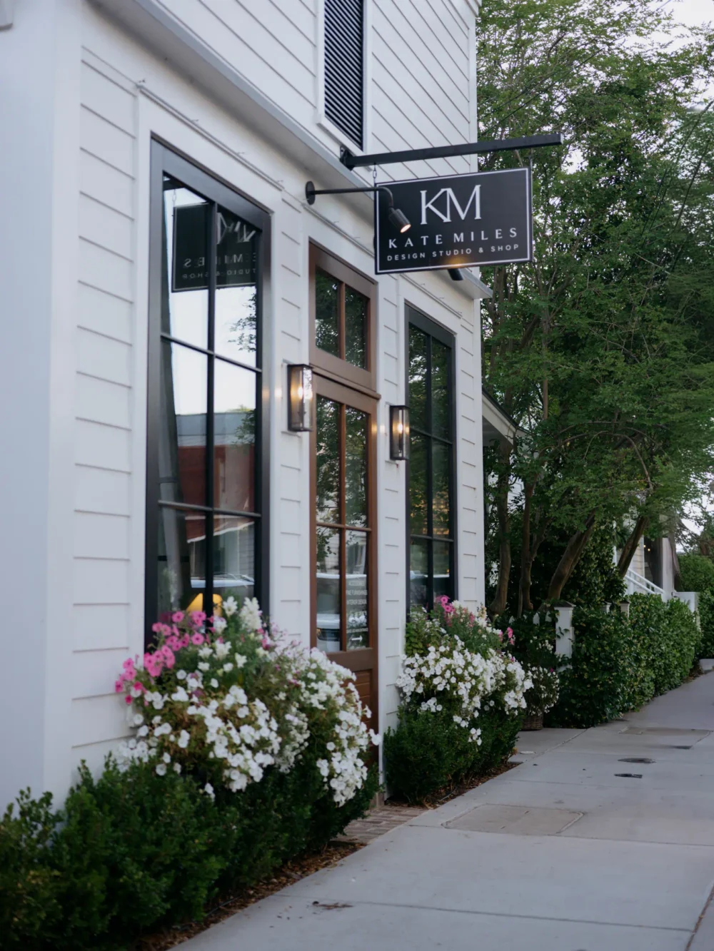 Exterior of Kate Miles Design Studio & Shop in Old Village, Mount Pleasant, SC